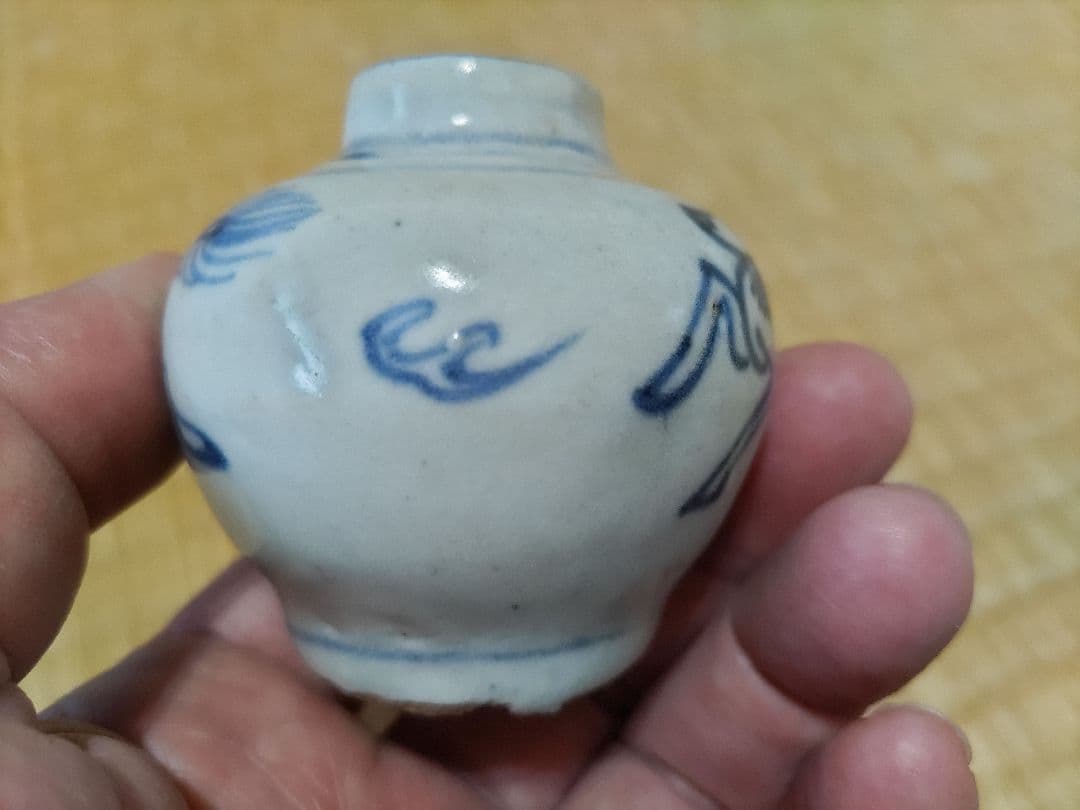 古染付　中国　小壷　麒麟　無傷　高5.8ｃｍ