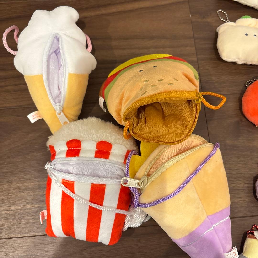 つぶらな瞳シリーズ ぬいぐるみ　マスコット　セット 70点