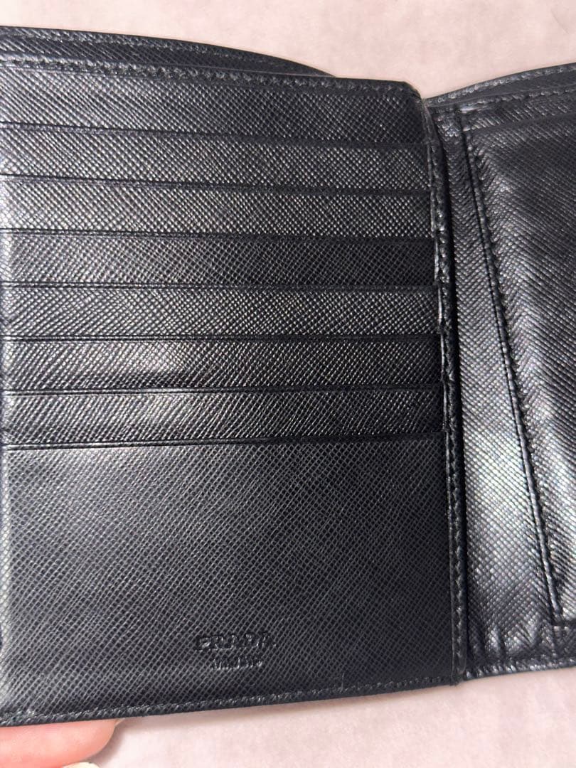 PRADA ミニ財布ナイロン三角プレート　サフィアーノ