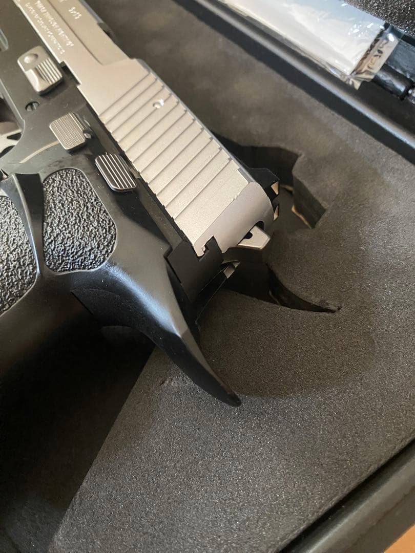 東京マルイ　センチネルナイン〈レオンモデル〉　バイオハザード