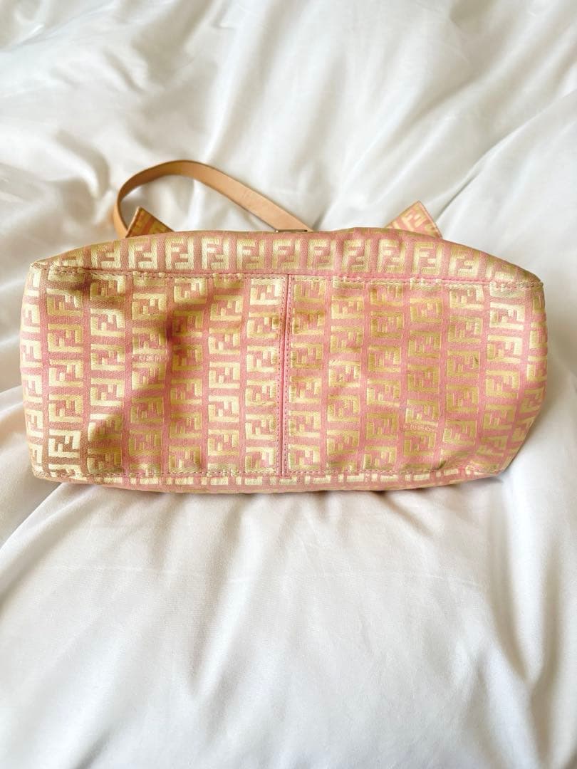 fendi ズッカ　ピンク　バッグ　ショルダー