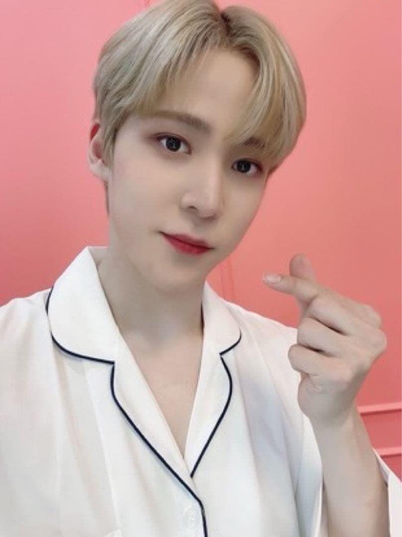 ATEEZ ユノ サイン入りポラロイド写真