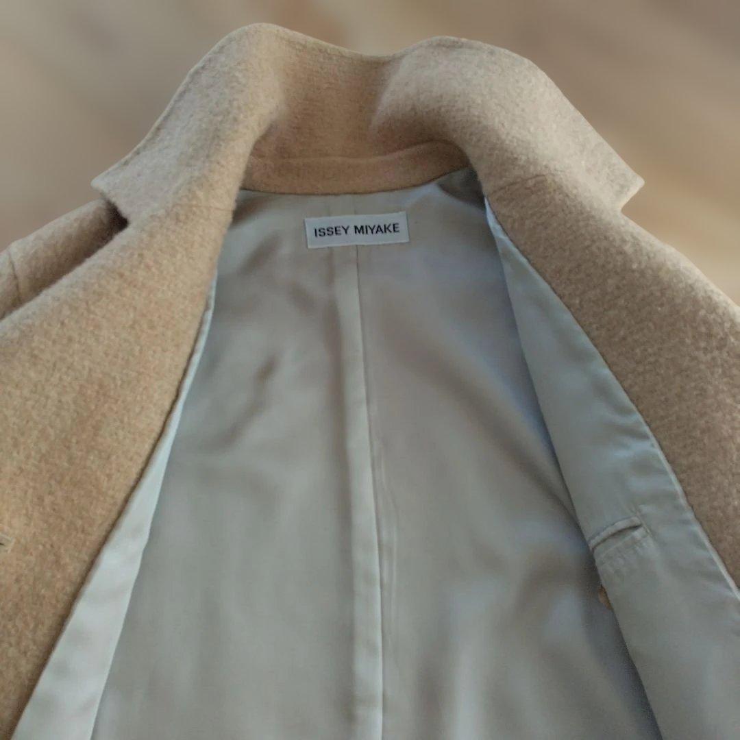 ISSEY MIYAKE ベージュ チェスターコート