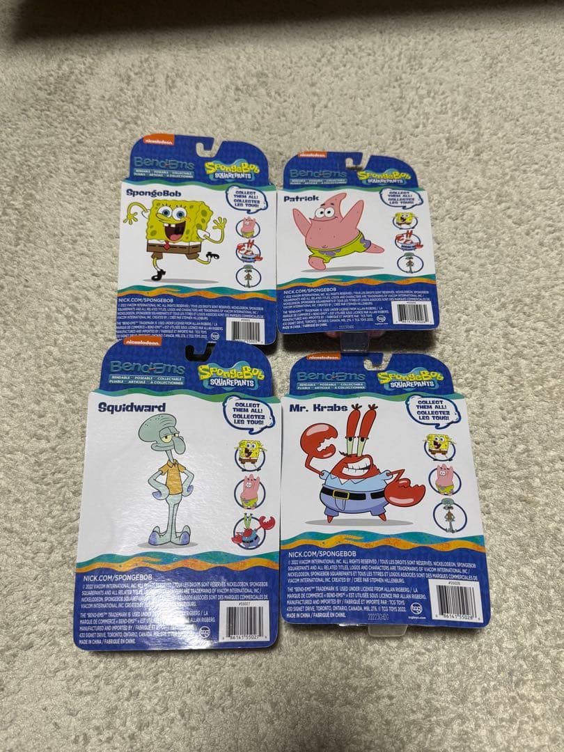 スポンジボブ　フィギュア4体セット　ベンダブルフィギュア 新品、未開封　アメトイ