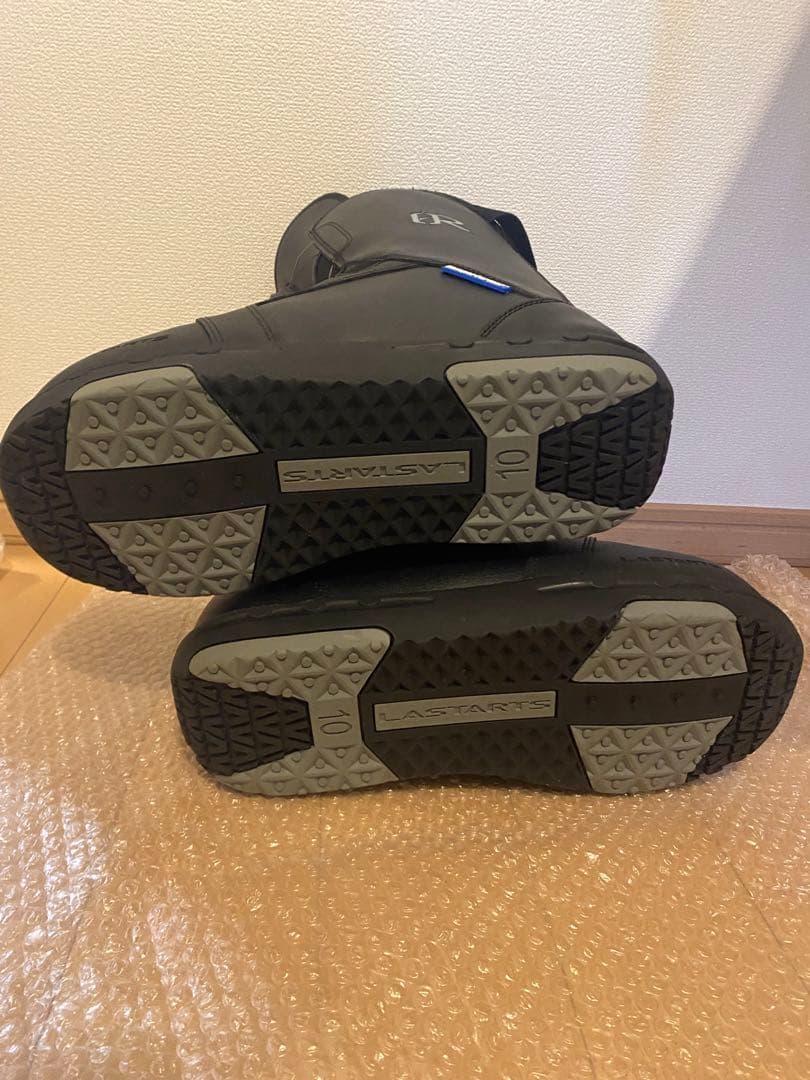 値下げ！ブラック スノーボードブーツ 295/300 ボアシステム