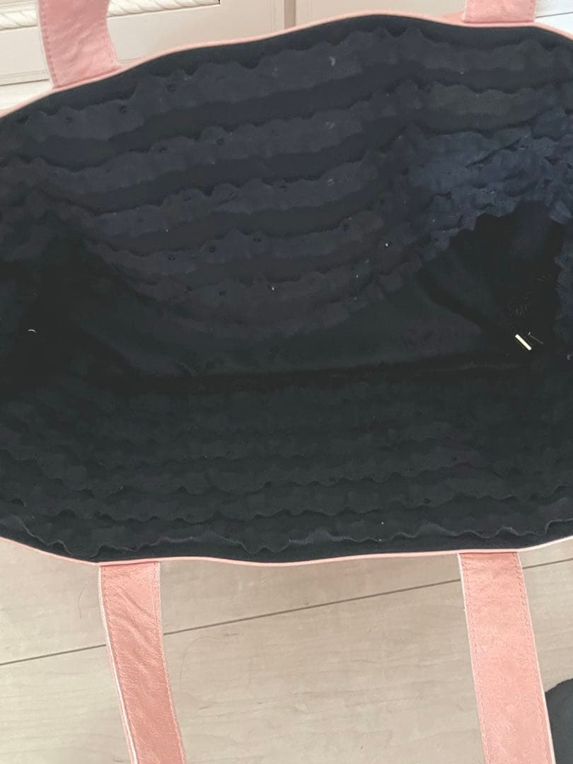 voyage for lala スタッズ付きピンクレザー　キャリーバッグ