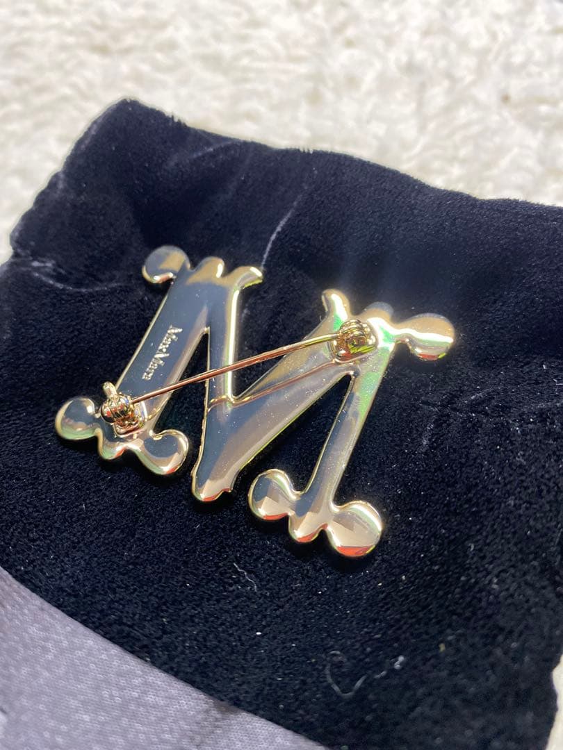 Maxmara ブローチ　⭐︎みぃ⭐︎さん