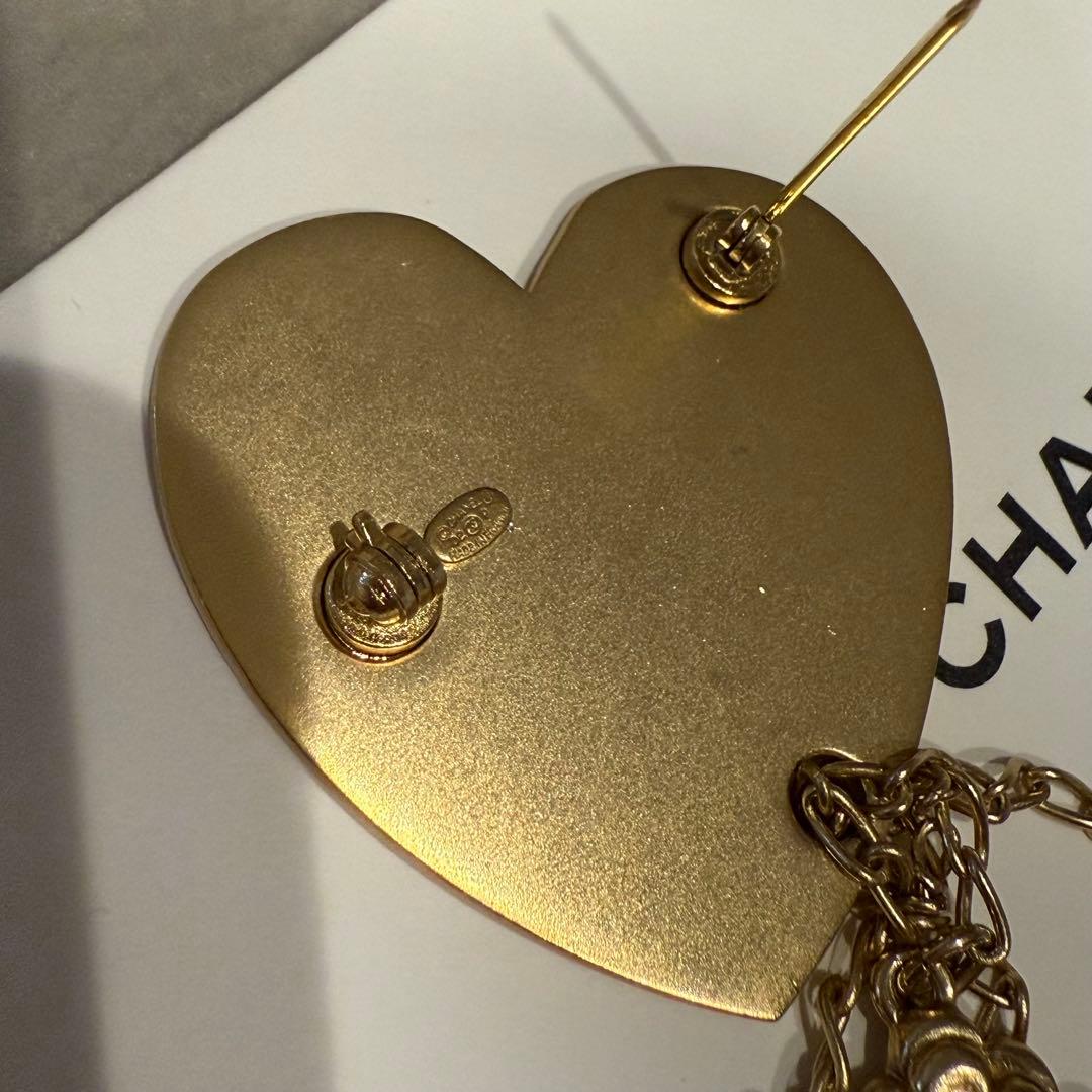 CHANEL 2002年製 スウィングブローチ ハートココマークマルチチャーム