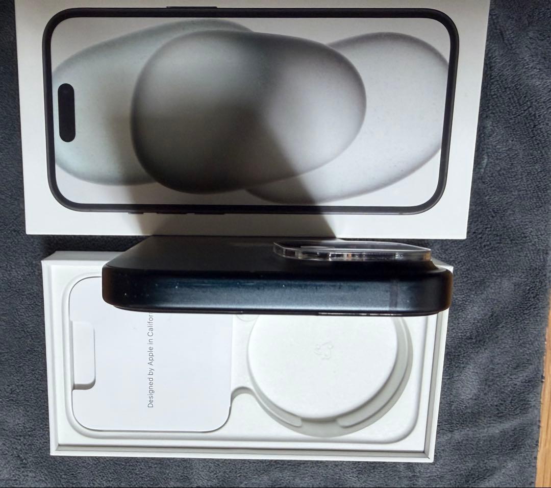 た*き様 Apple iPhone 15 256GB SIMフリー