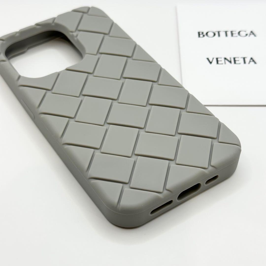 【新品未使用】BOTTEGA VENETA 　iPhoneケース15pro