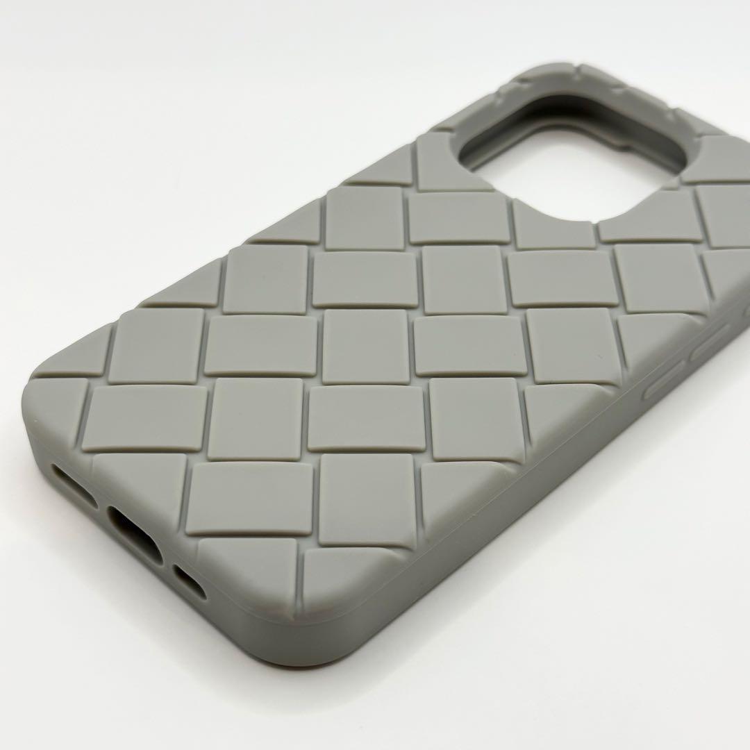 【新品未使用】BOTTEGA VENETA 　iPhoneケース15pro