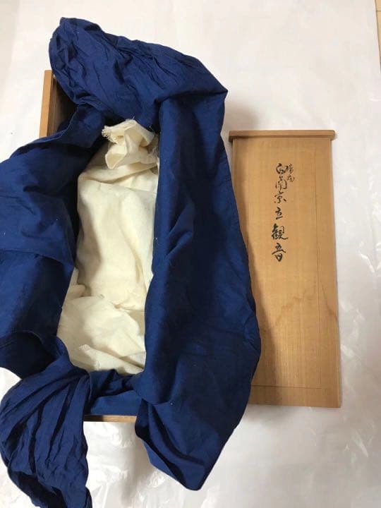 白瓷観音様　時代箱付