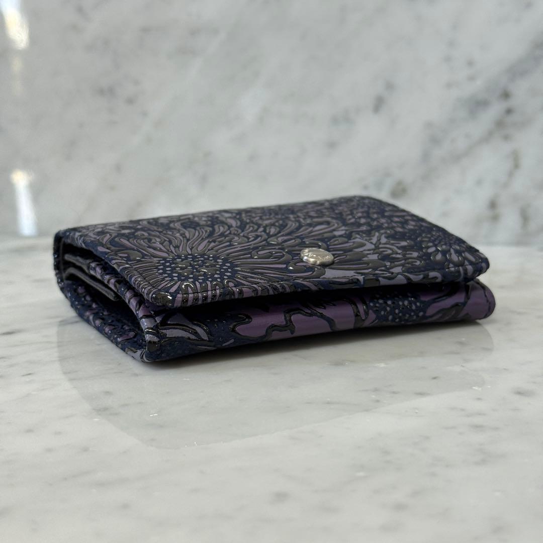 新品 未使用 印傳インデンヤ フロニティ 二つ折り財布 花柄 紫 パープル