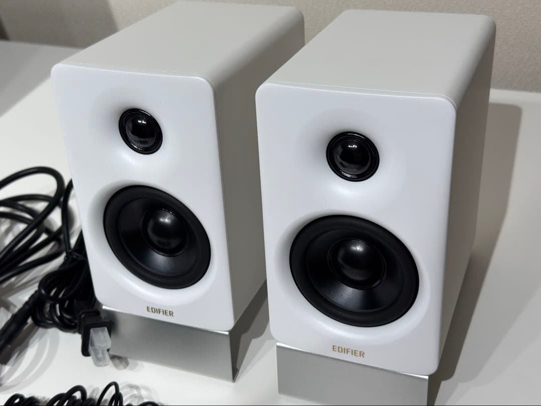 スピーカー・ウーファー EDIFIER M60