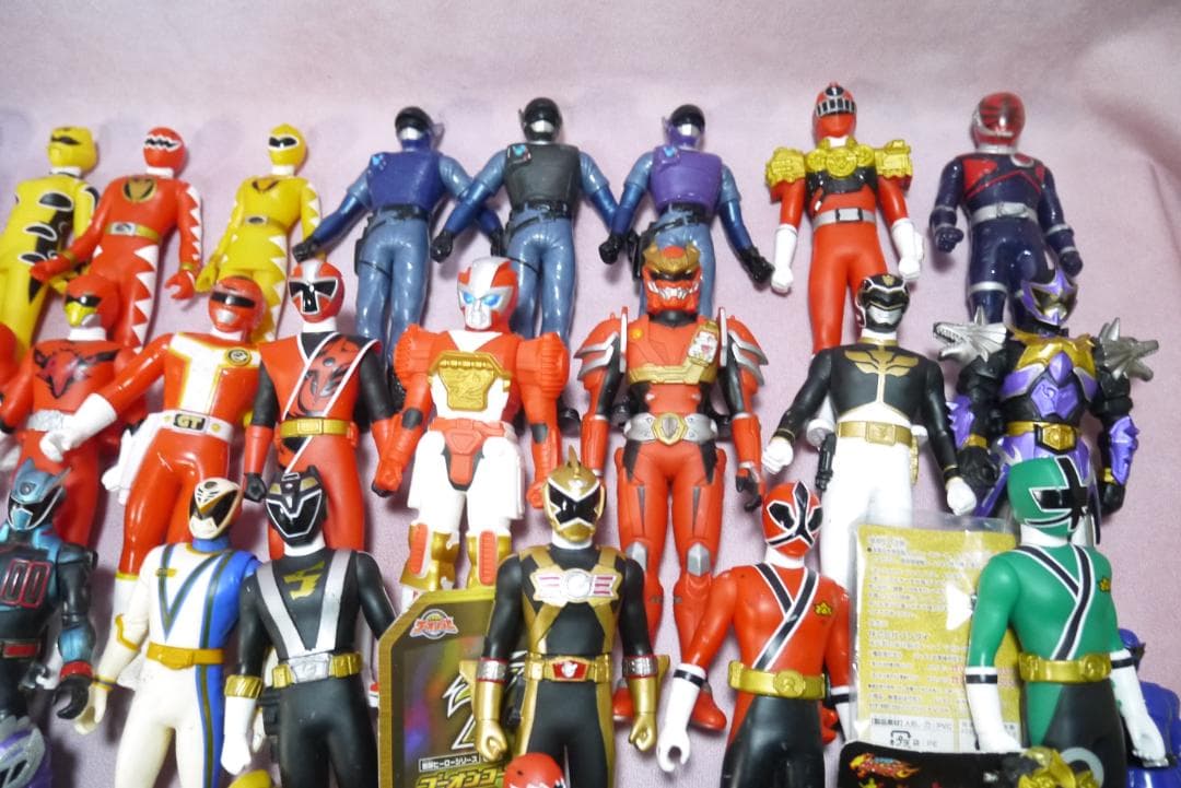 スーパー戦隊シリーズ　ソフビヒーロー　など　100体