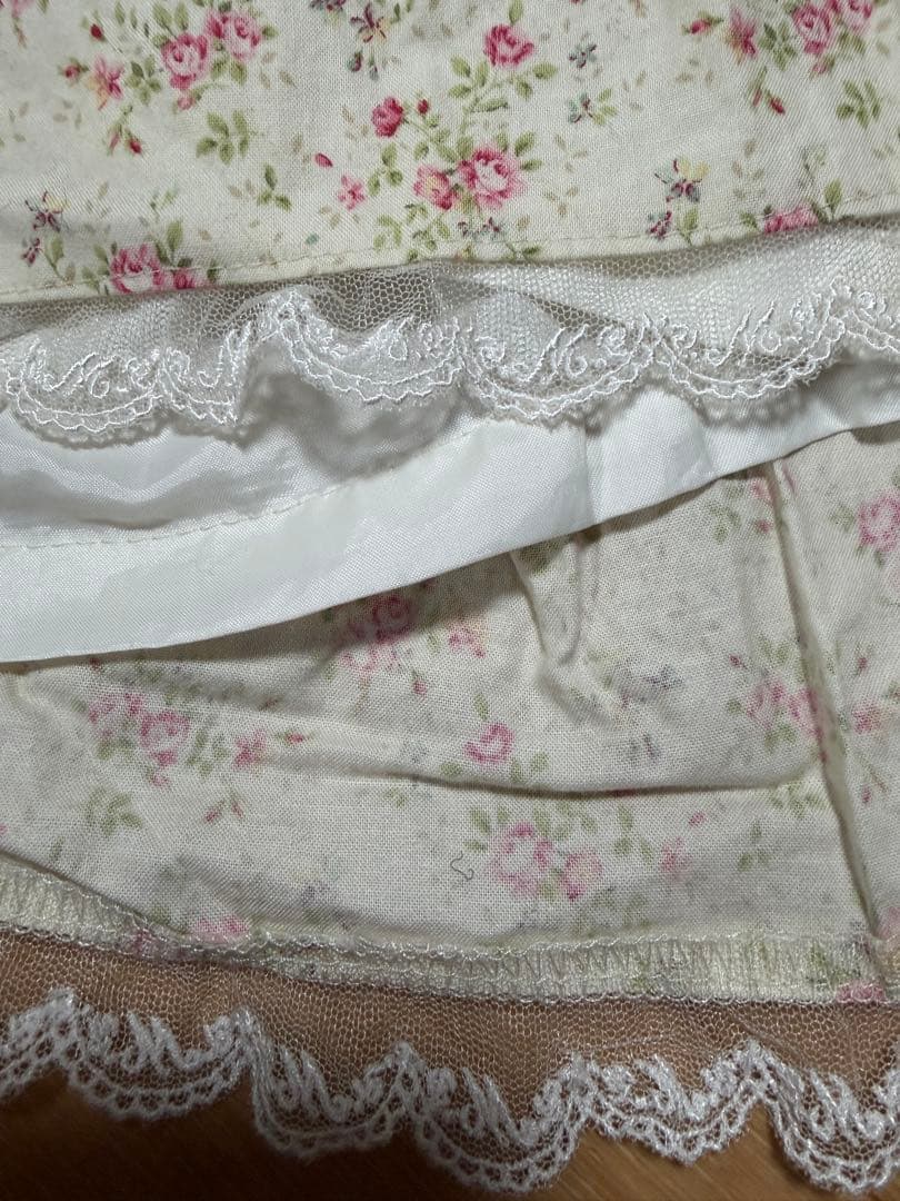 メタモルフォーゼ　小花柄　バラ柄　フラワーブーケ　スカート　アンダースカート