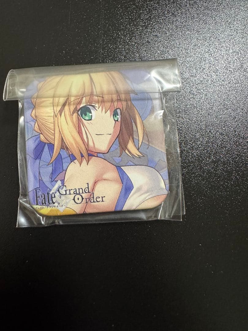 FGO フェス au 缶バッジ アルトリア・ペンドラゴン セイバー