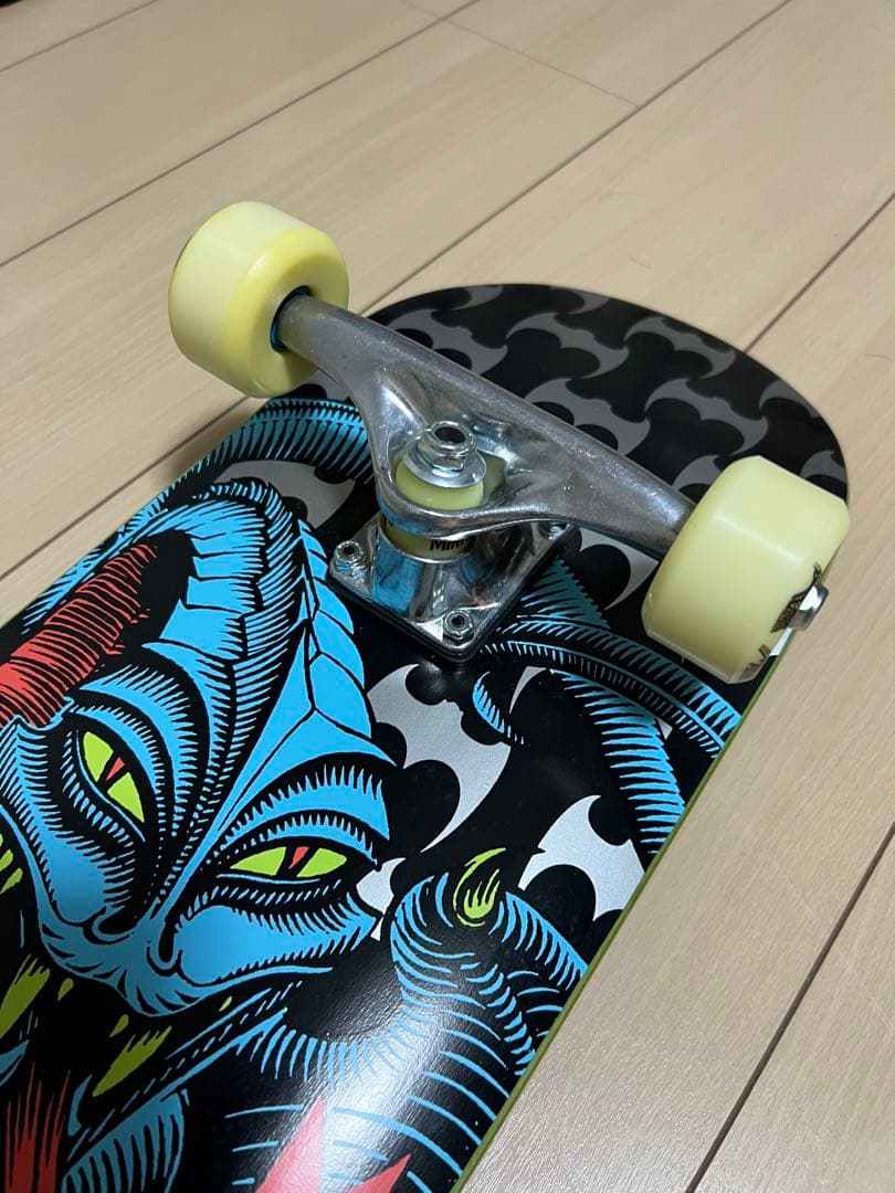 POWELL PERALTA ドラゴンデザイン スケートボード　パウウェル