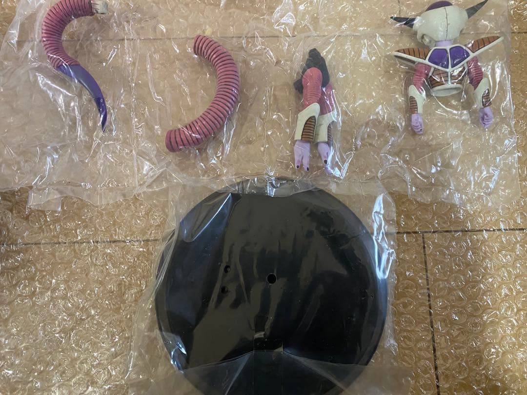 ドラゴンボール　フリーザ　ベジータフィギュア