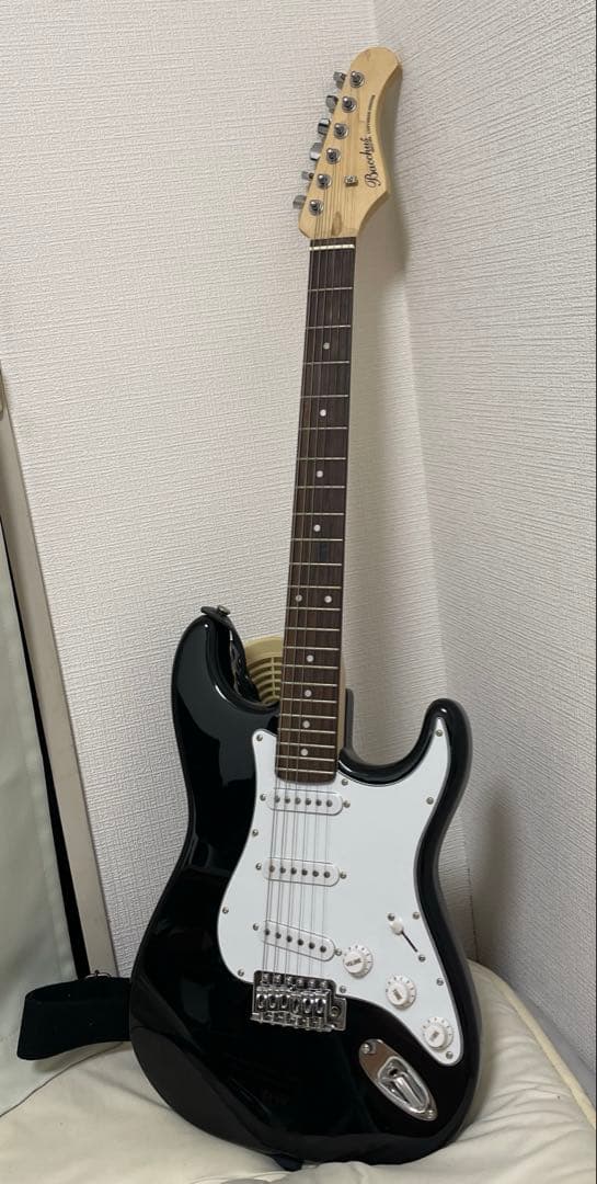 バッカス　ストラト　ブラック