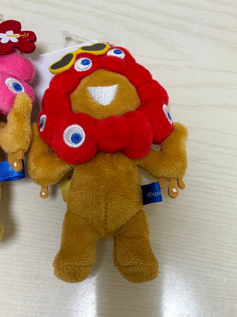 【最安値】ミャクミャク ボールチェーンマスコット 日焼け　推しカラー 2体セット