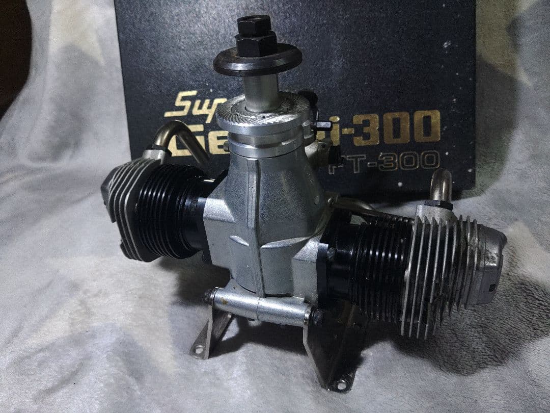 小川精機　FTー300　ラジコンエンジン