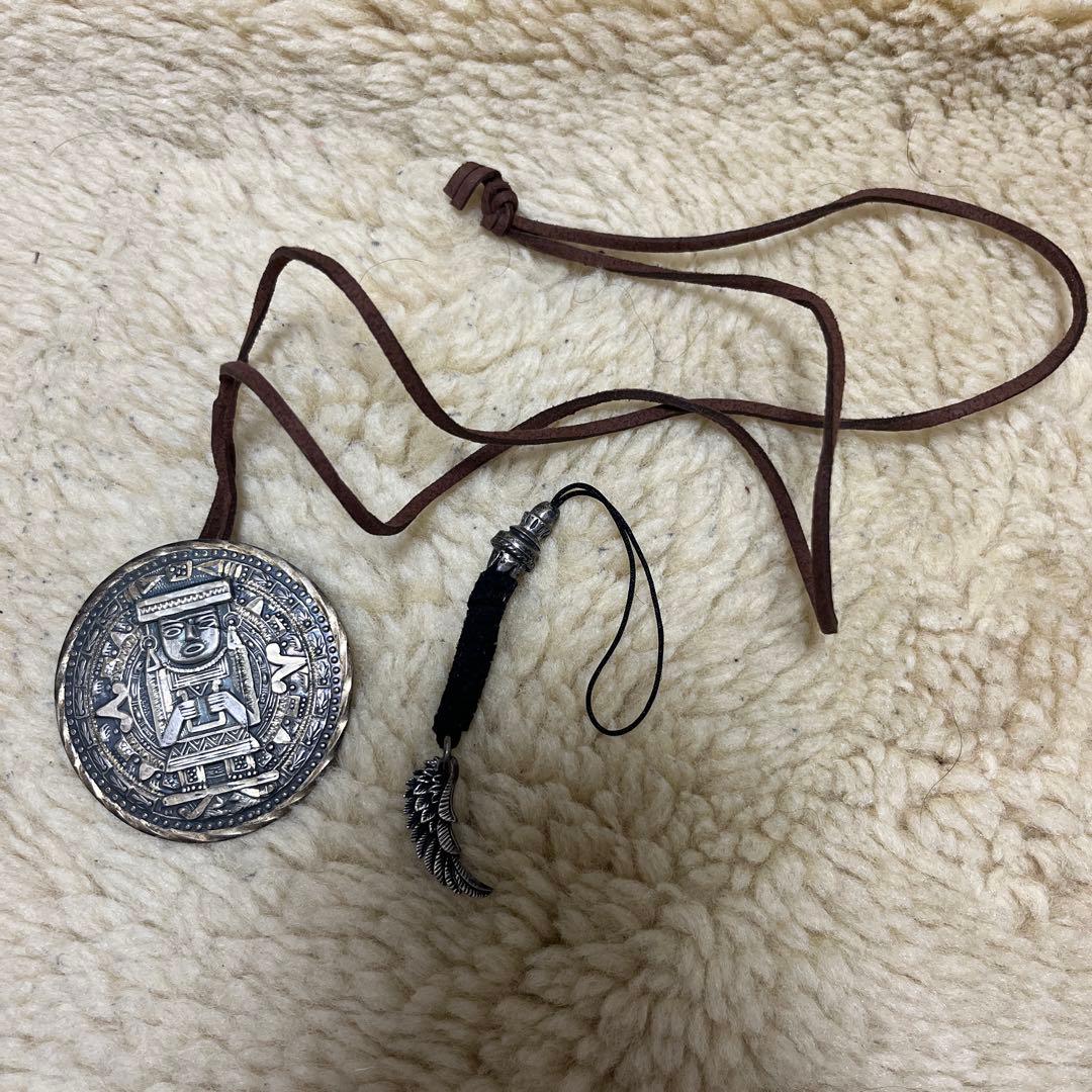 かじシルバー彫刻ペンダント ＋キーホルダー　＋　シグネットリング2点