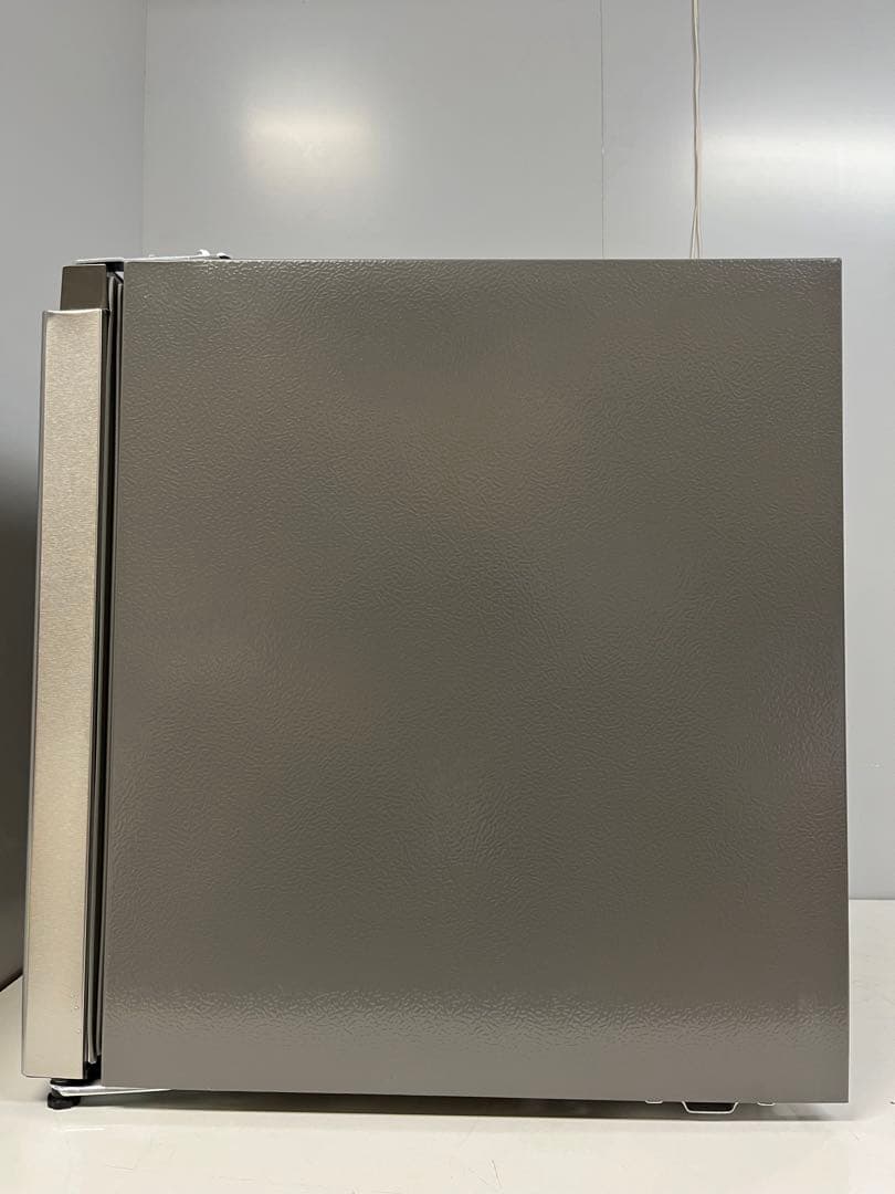 2024年製 Hisense ハイセンス サイコロ型 冷蔵庫 HR-A45S