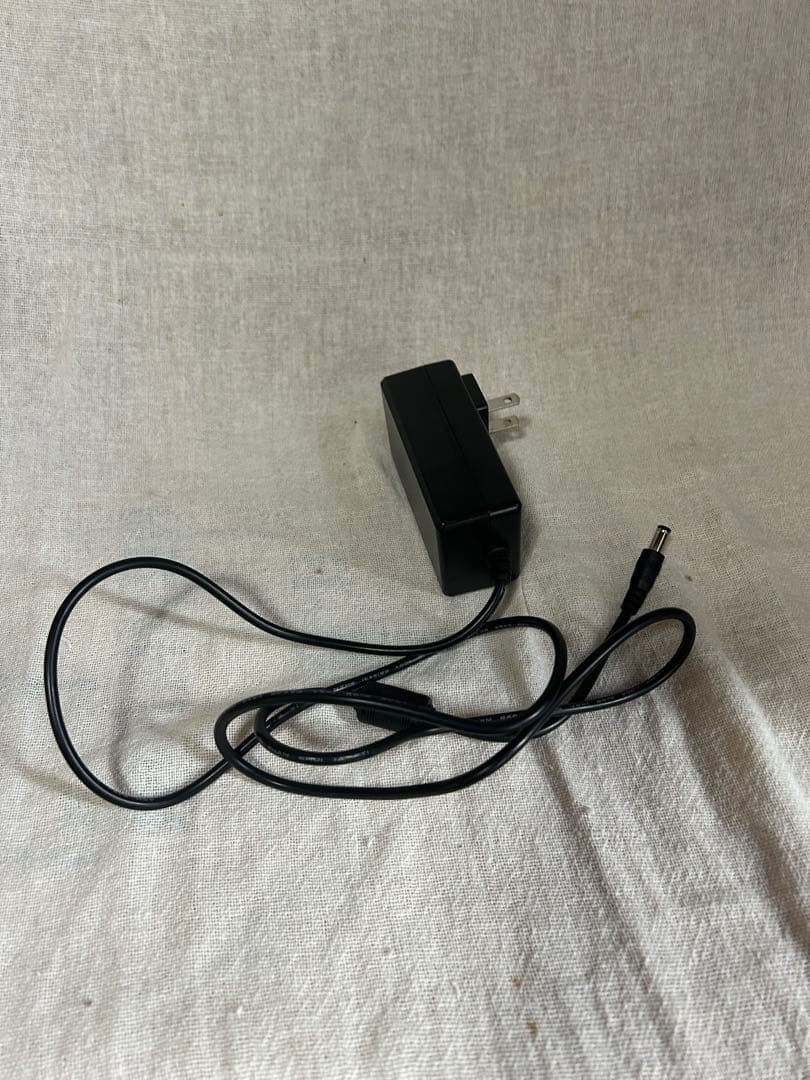 【美品】防犯グッズ FlashFish ポータブル電源　容量 小型発電機