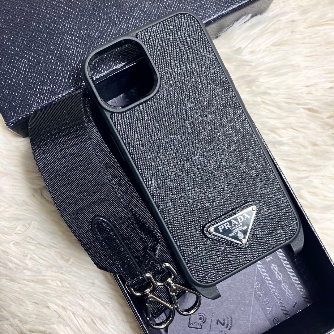 【極美品】プラダ スマホショルダー iPhone14pro三角ロゴ 現行