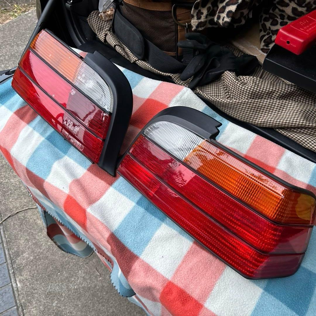 BMW E36 Coupe用純正テールランプ　左右セット
