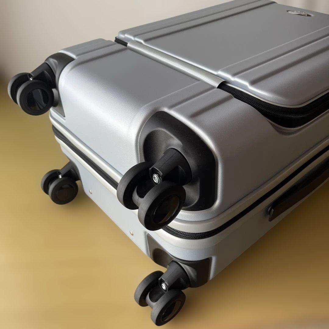 【ZERO HALLIBURTON】軽量スーツケース 機内持ち込み　シルバー