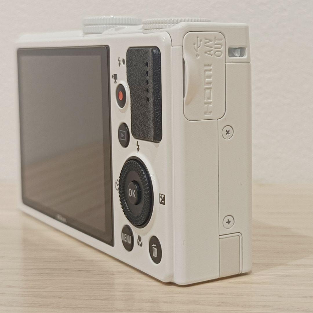 美品 訳あり Nikon COOLPIX P330 ホワイト デジカメ 説明書