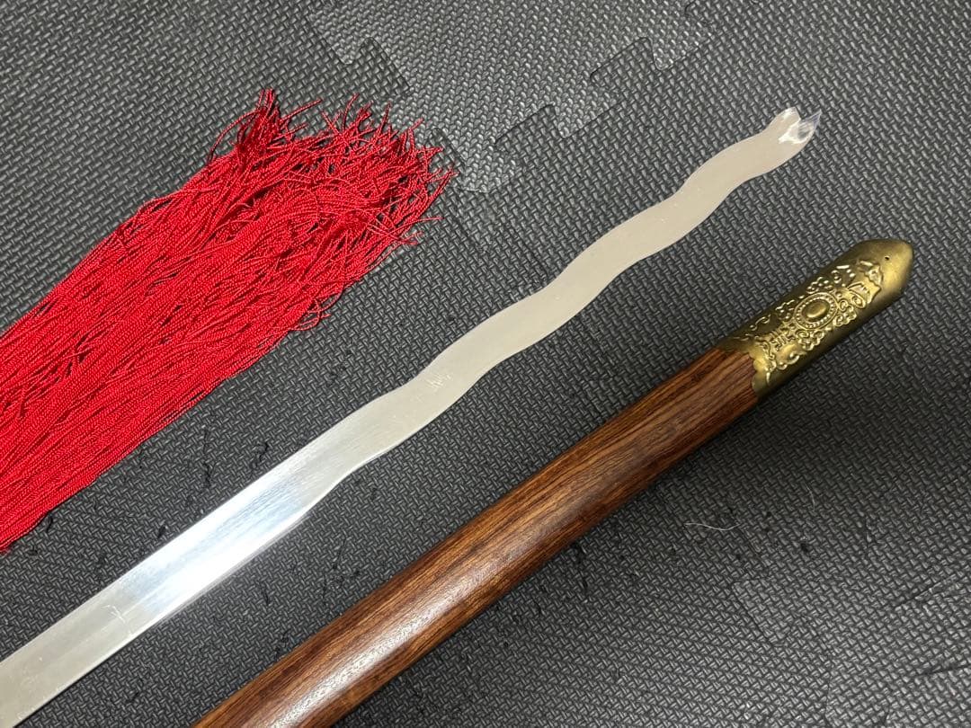 中国武術 ジュラルミン製蛇剣 剣身硬め カンフー 大会舞台用 鬼滅の刃 コスプレ