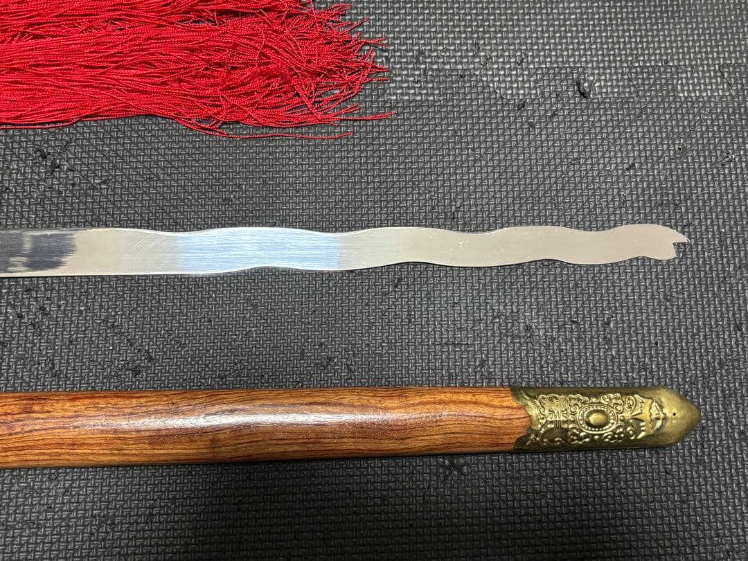 中国武術 ジュラルミン製蛇剣 剣身硬め カンフー 大会舞台用 鬼滅の刃 コスプレ