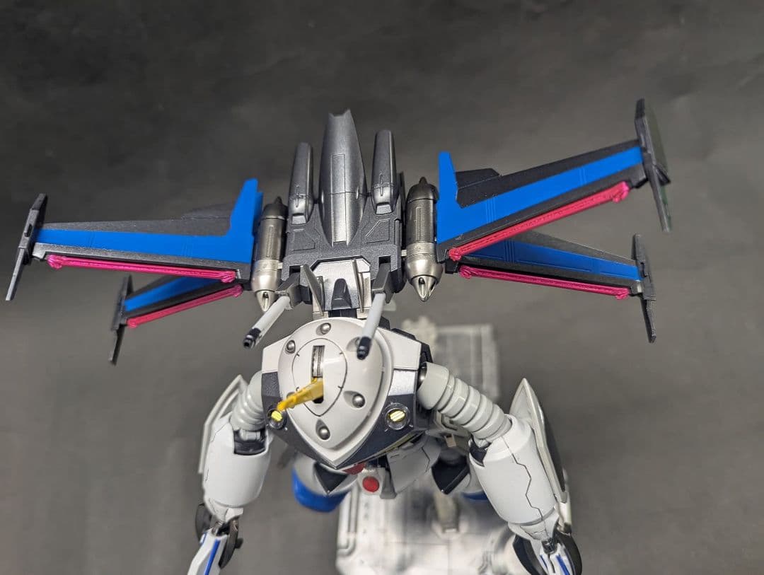 HGズゴック キャリアバーアイフリット、マイティーストライクフリーダム付き