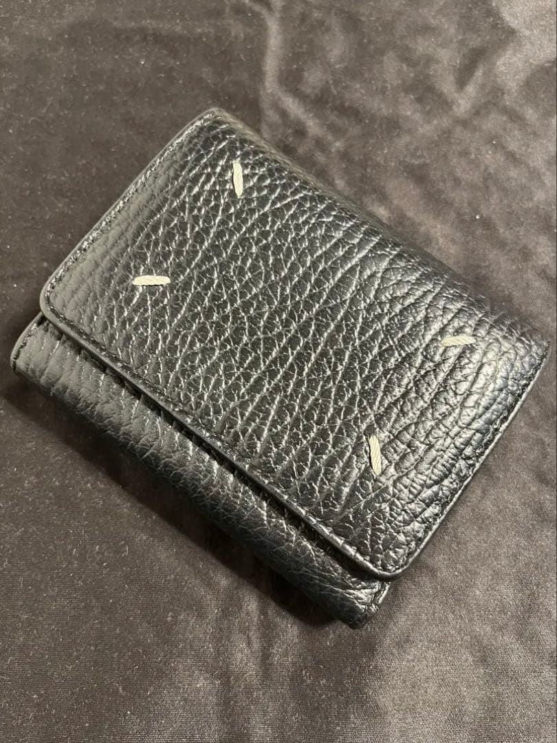 【極美品 正規品】メゾンマルジェラ 4ステッチ 三つ折り ウォレット レザー 黒