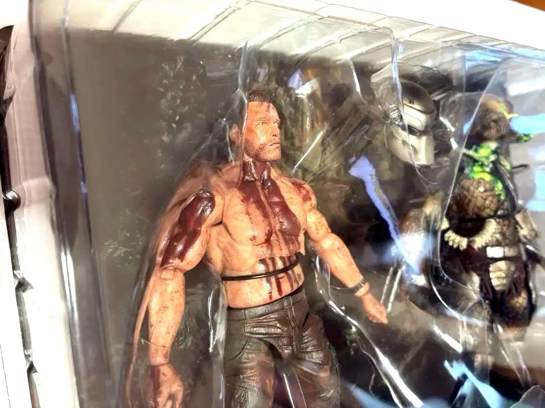NECA プレデター フィギュア　ジャングルハンター　ダッチ　未開封　豆魚雷