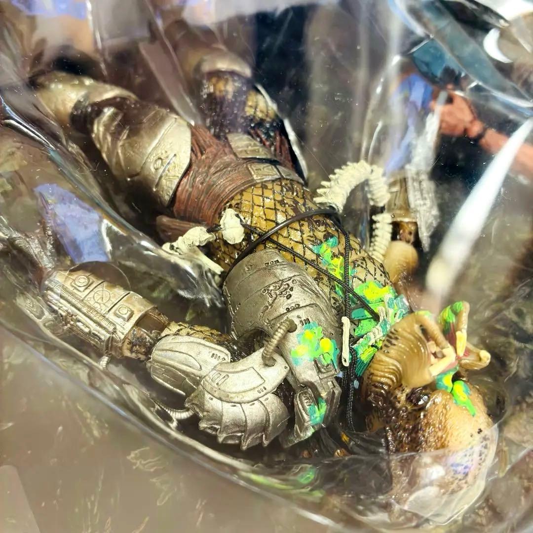 NECA プレデター フィギュア　ジャングルハンター　ダッチ　未開封　豆魚雷