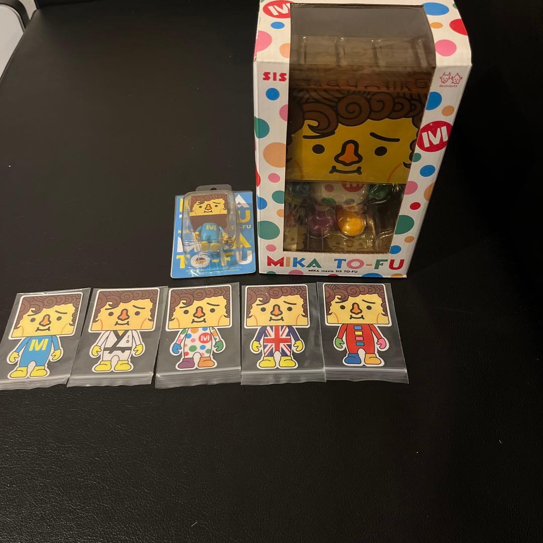 TO-FU OYAKO×MIKA コラボ フィギュア　大　小　ステッカー?セット