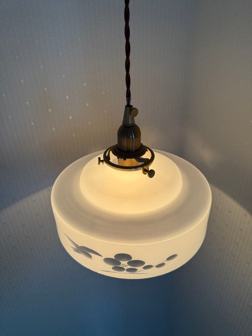 レトロ乳白ランプシェード ランプシェードのみです、電笠 ミルクガラス 和風