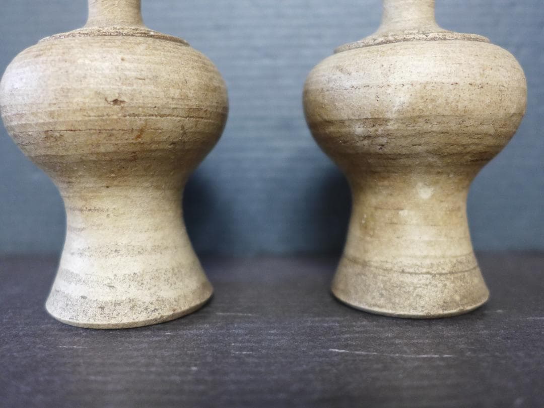 蔵出し　時代物　古瀬戸　大変古い花瓶　花器一対　小壺　白釉薬　古美術　骨董