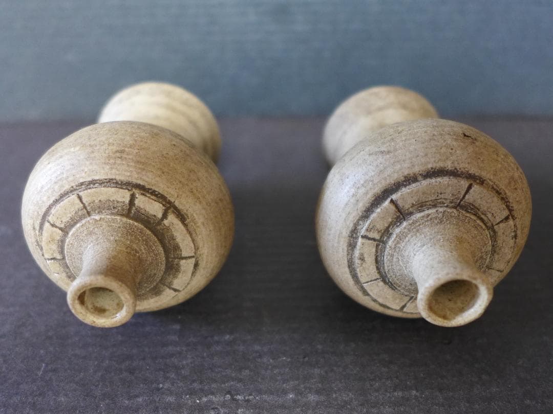 蔵出し　時代物　古瀬戸　大変古い花瓶　花器一対　小壺　白釉薬　古美術　骨董