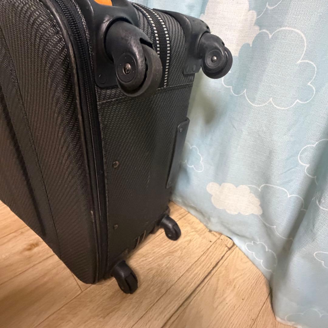 激安送料込‼️シフレ　エスケープ　大容量115L ソフトスーツケース　ちきりんさん