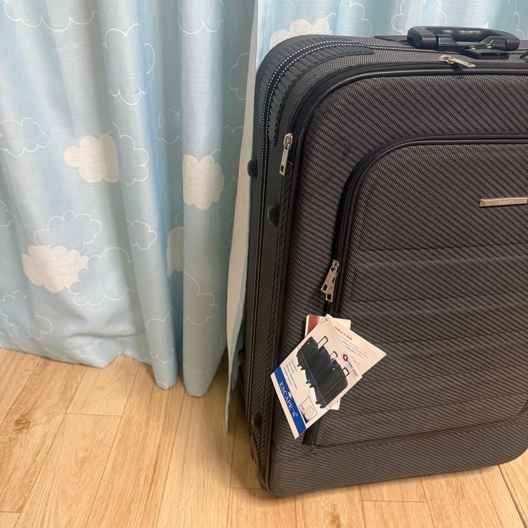 激安送料込‼️シフレ　エスケープ　大容量115L ソフトスーツケース　ちきりんさん