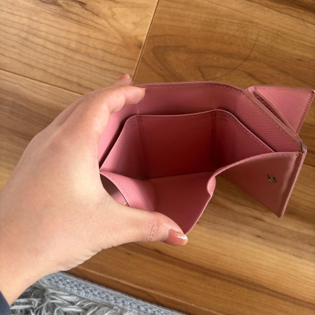 ニ*キ様 PRADA 花柄三つ折り財布 箱付き