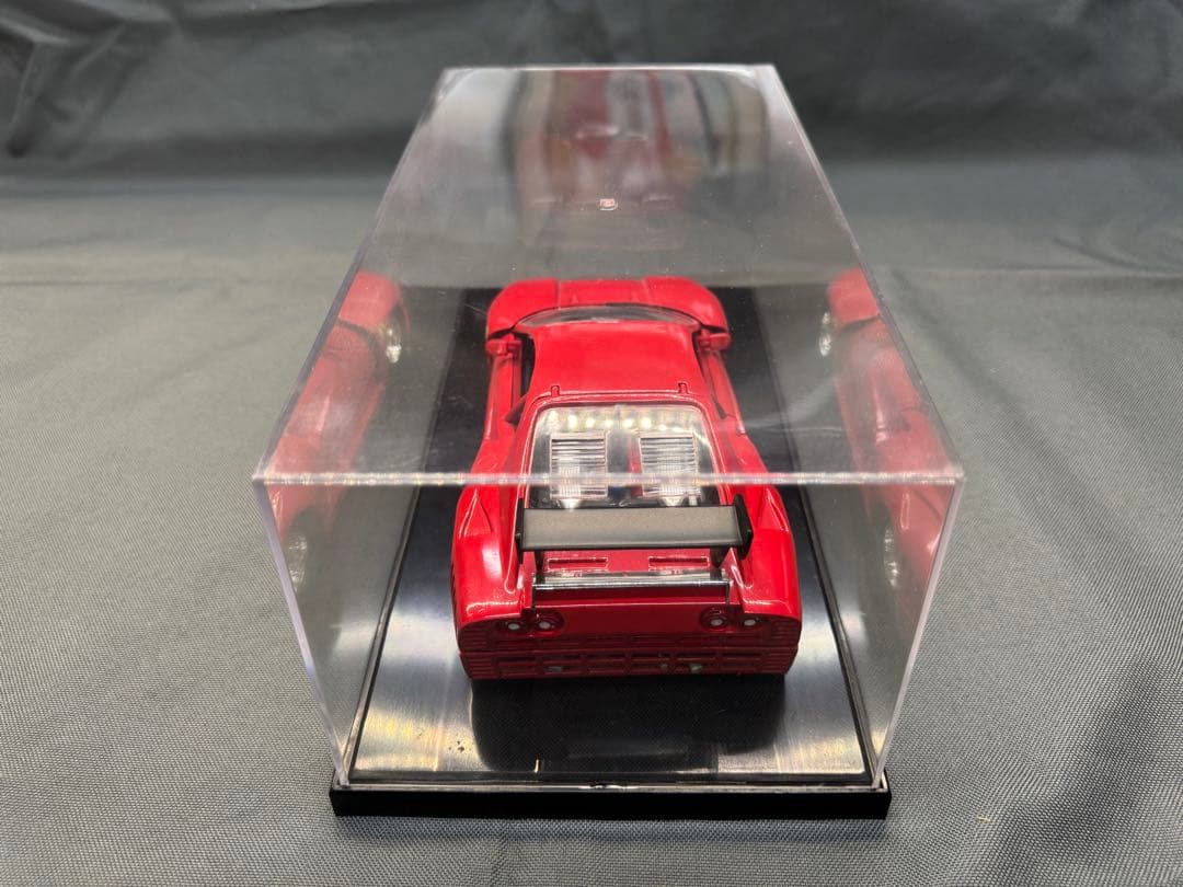 ジョエフ フェラーリ 1/18スケールミニカー