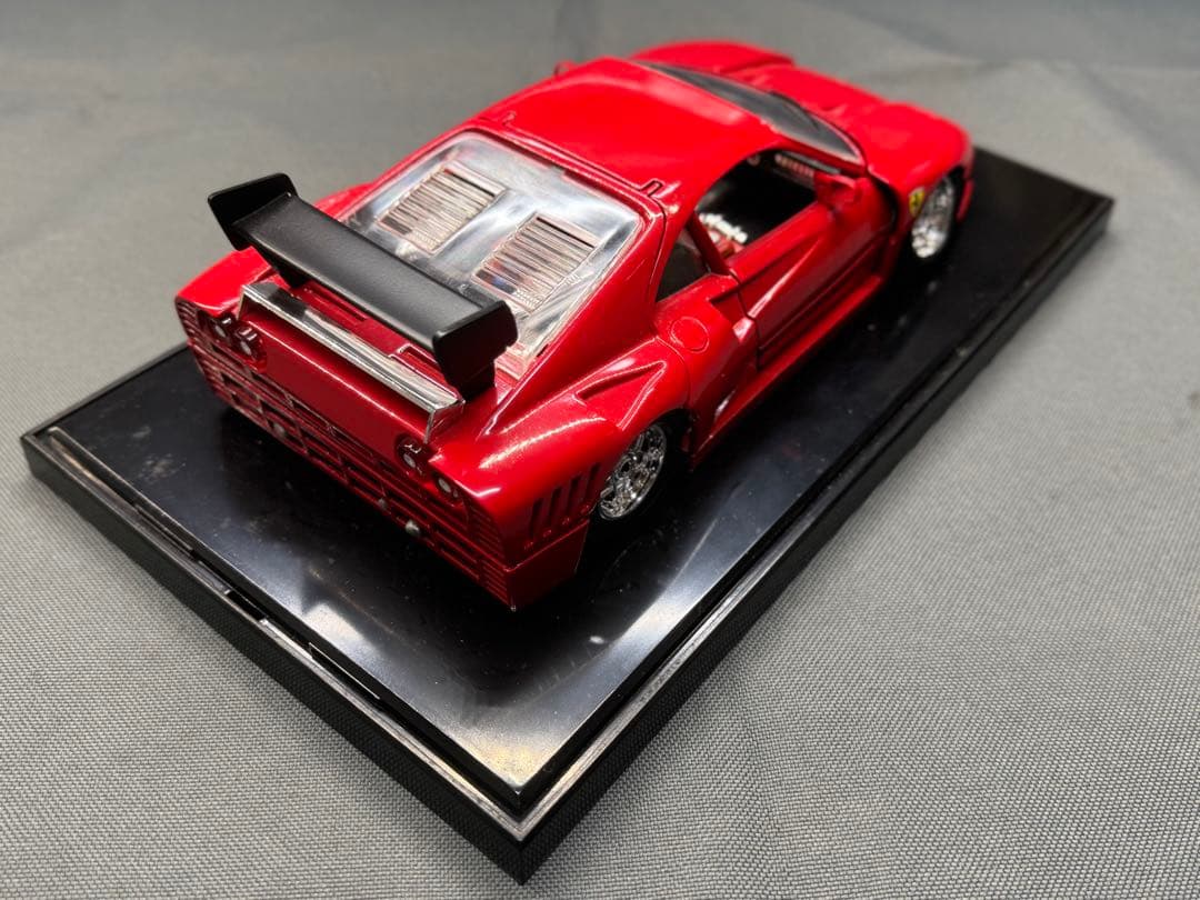 ジョエフ フェラーリ 1/18スケールミニカー