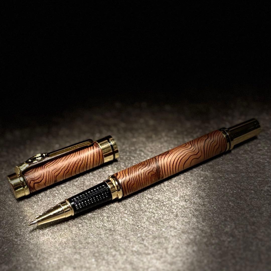 屋久杉（瘤.コブ）超貴重ボールペン。