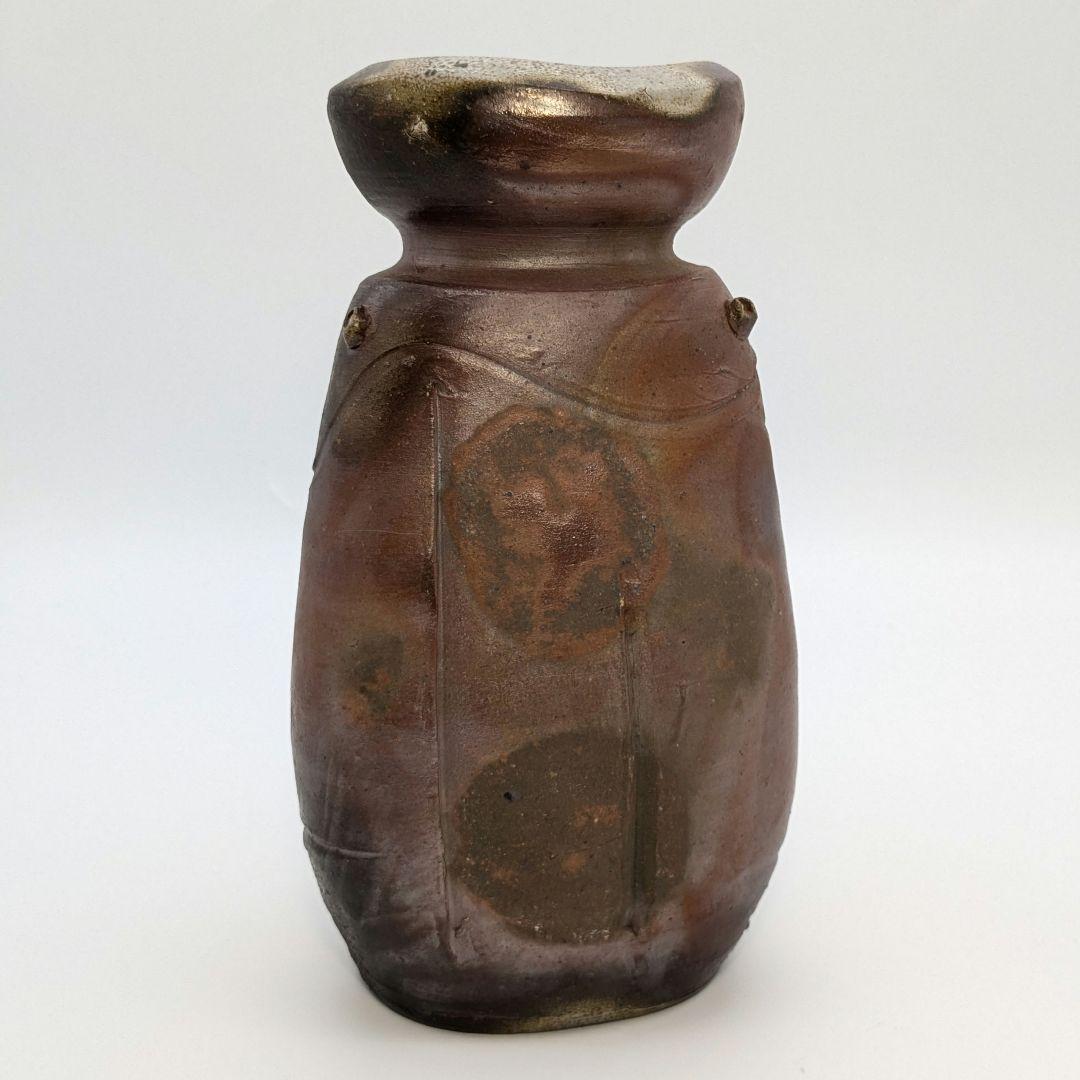 岡山県重要無形文化財 松井與之 備前焼 矢筈口擂座三角花入 共箱共布栞 花瓶